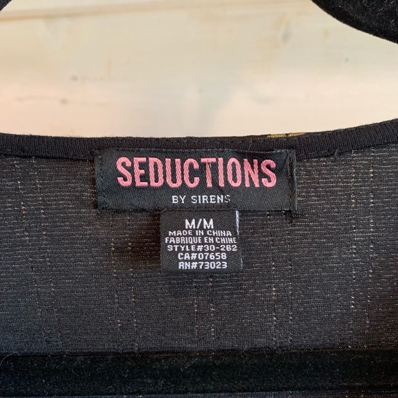 Seductions | Gold & Black Dress - Picture 5 of 6